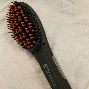 Straightening brush